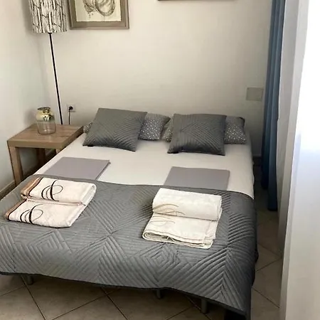 布比别墅公寓 *