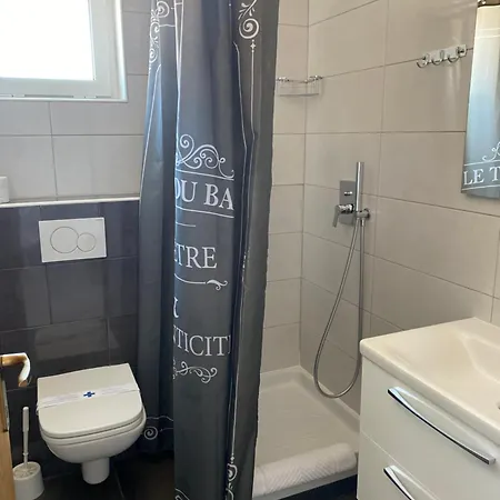 布比别墅公寓 *